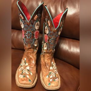 Macie Bean Women’s Square Toe Embroidered cowgirl Boots Size 9